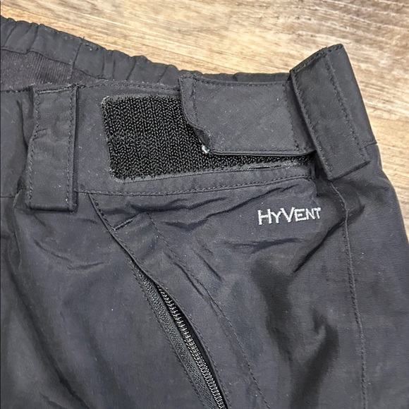 The North Face Women’s Cargo Ski Pants - Picture 4 of 9